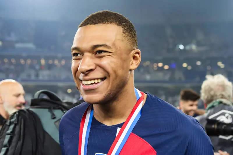 ▲法國足壇巨星姆巴佩（Kylian Mbappe）稍早正式宣布，將轉戰西甲豪門皇家馬德里，雙方簽下一份5年總價值約1.75億歐元（約合台幣61.8億元）的天價合約。