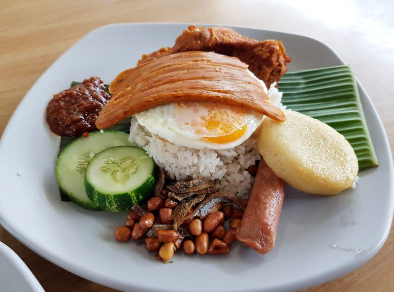 nasi lemak ayam taliwang - nasi lemak jumbo