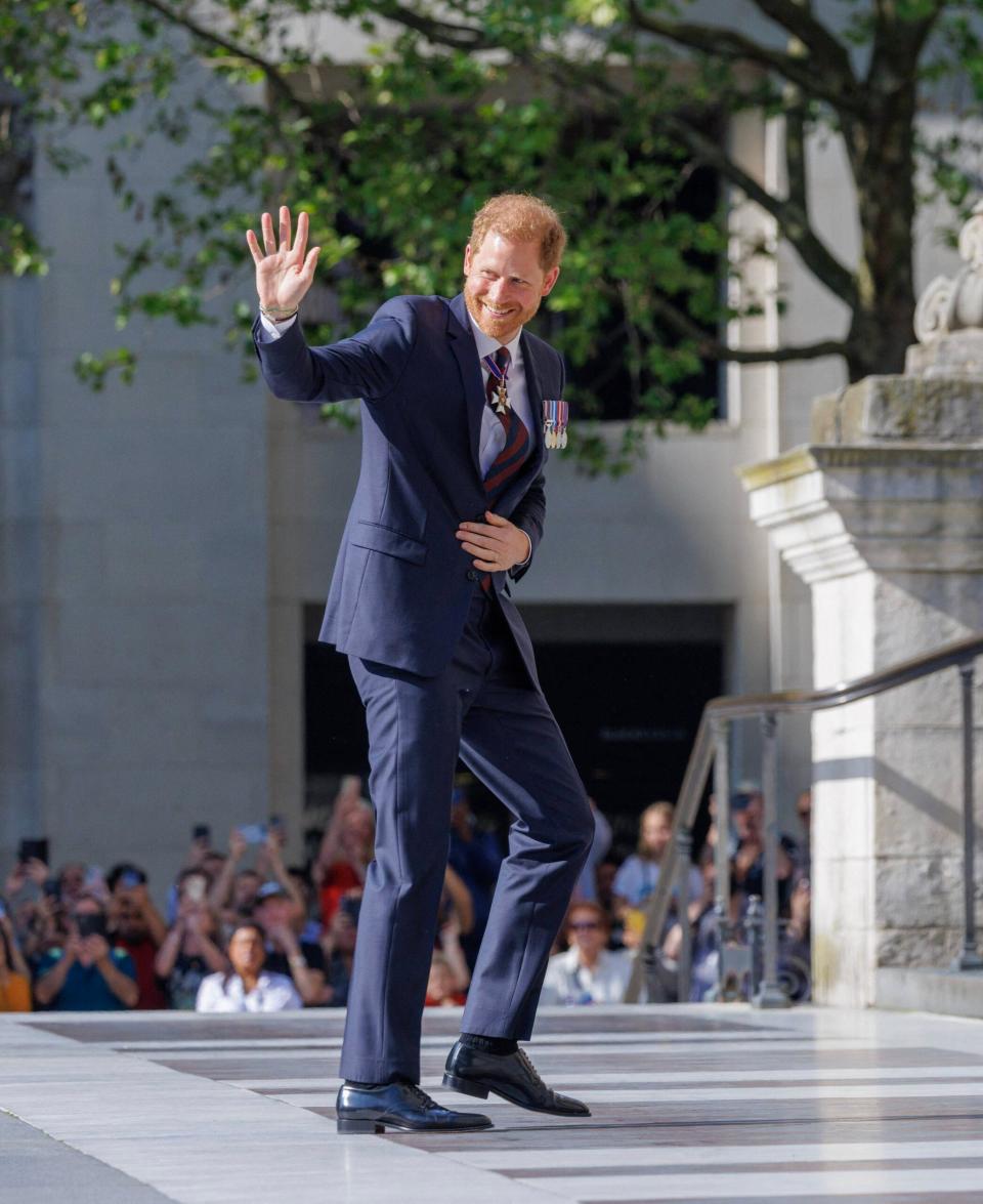 Late Princess Diana's Siblings Show Up For Prince Harry After Royal Family 'Snubbed' His Event