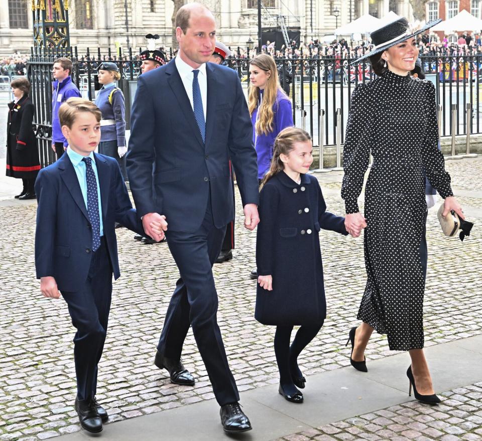Prince George, Prince William, Duke of Cambridge, Catherine, Duchess of Cambridge, and Princess Charlotte