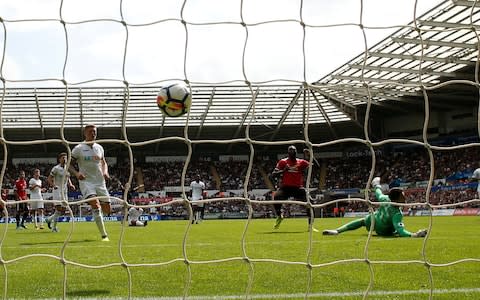 Romelu Lukaku scores for United - Credit: ACTION IMAGES