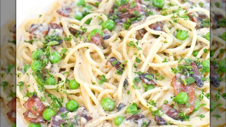 Spaghetti Carbonara white background