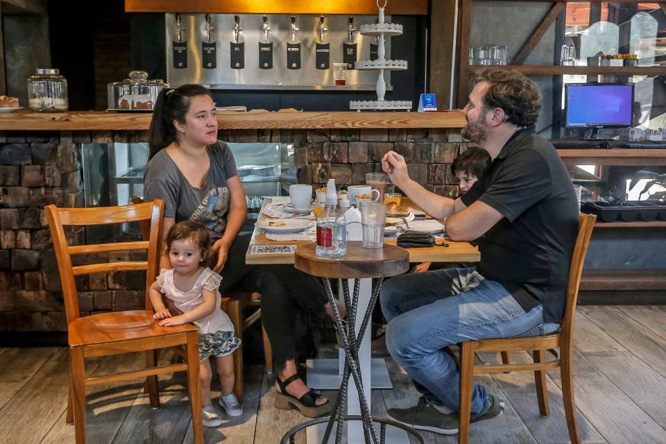 El calor no impidió el tradicional festejo por el Día de la Madre