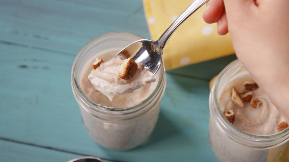 Cinnamon Roll Overnight Oats