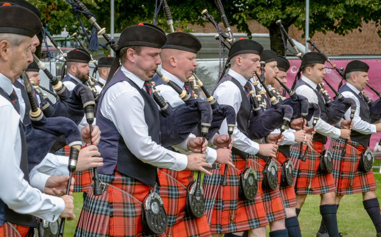 Battle of the Bagpipes combines the stories of pipe bands from Scotland, Northern Ireland and the Armed Forces with a history of the instrument