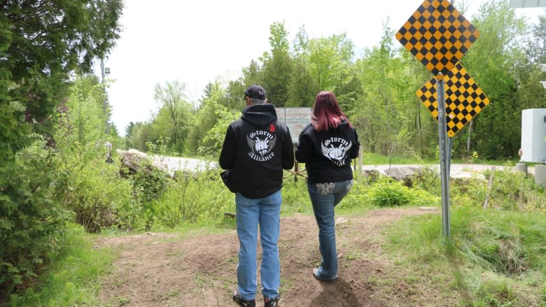 'Ultranationalists' monitor Roxham Road, where asylum seekers cross into Canada