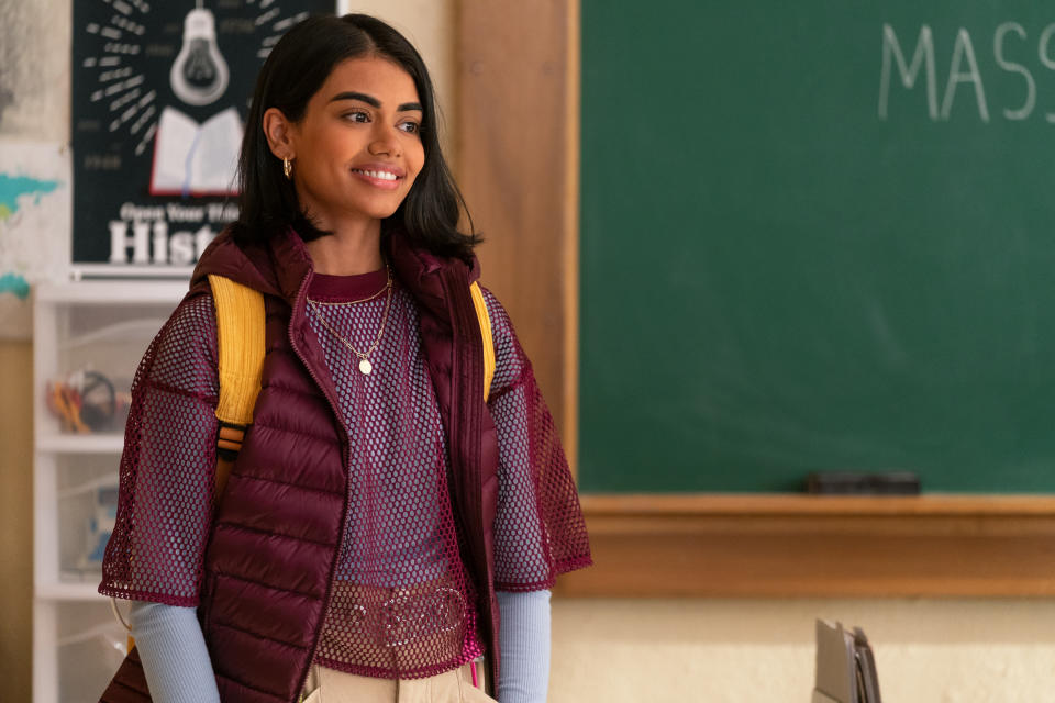 NEVER HAVE I EVER (L to R) MEGAN SURI as ANEESA in episode 204 of NEVER HAVE I EVER Cr. ISABELLA B. VOSMIKOVA/NETFLIX © 2021