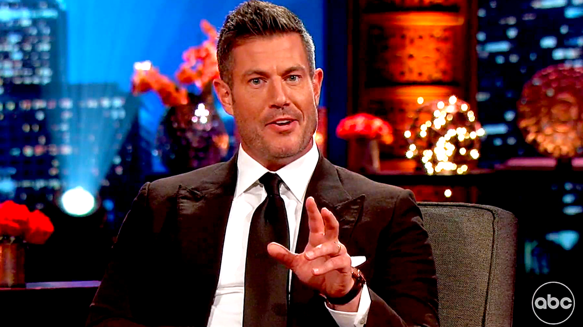 'Bachelorette' fans annoyed by 'change your lives forever' claim made by host Jesse Palmer - Yahoo Entertainment