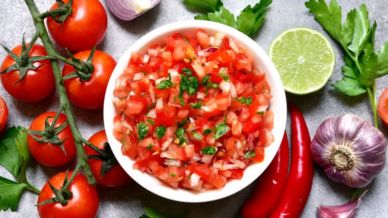 Tomato salsa with fresh veggies