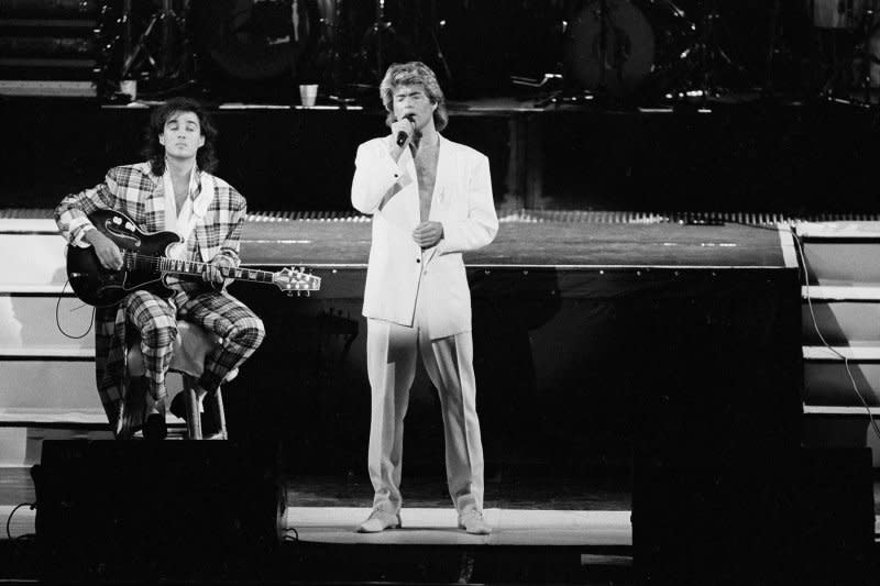 喬治麥可1981年與好友安德魯瑞格里（Andrew Ridgeley）組成二重唱「Wham!」（AP）