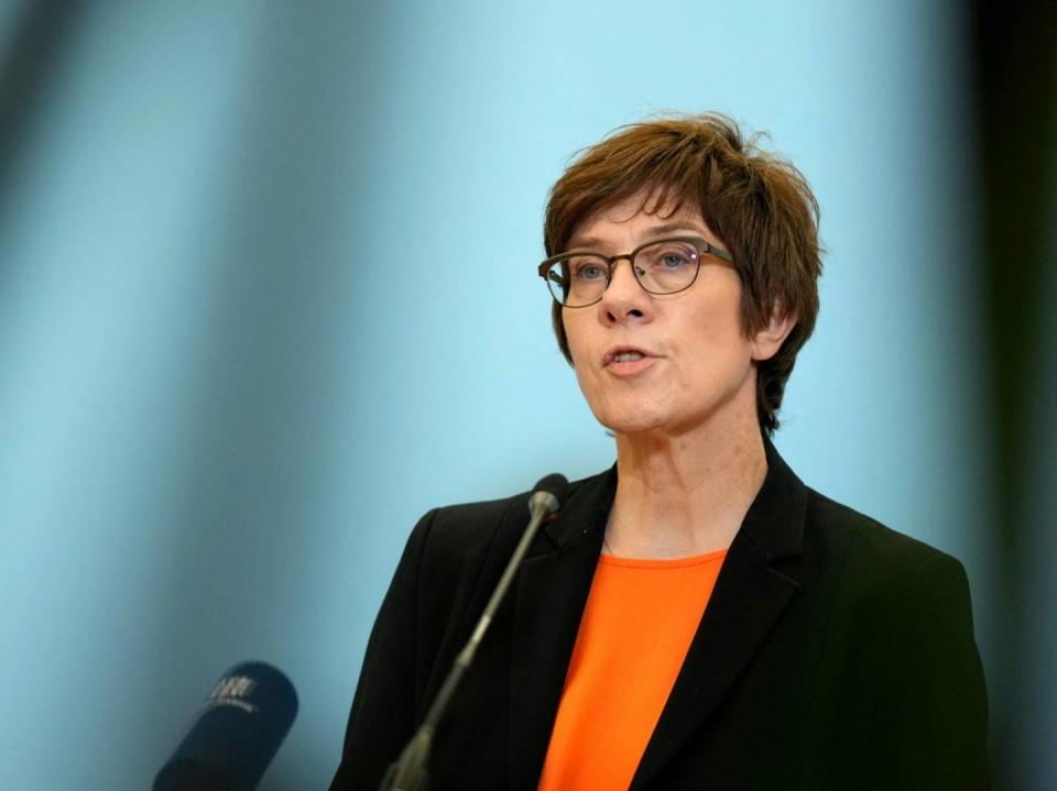 Was Kramp-Karrenbauer Olympioniken sagt