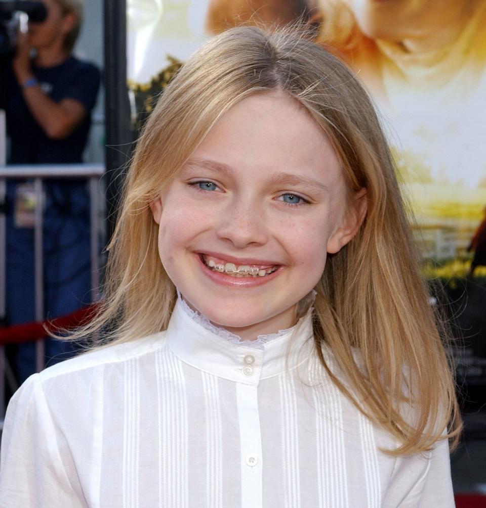 4) Dakota Fanning