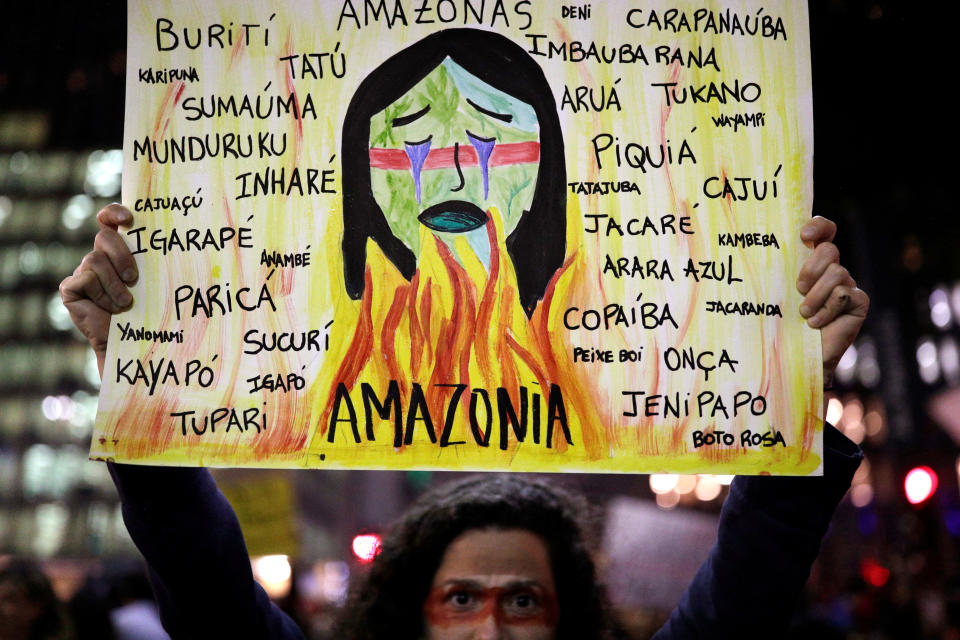 Protesta en San Pablo por una mayor protección de la selva amazónica. Crédito: Reuters