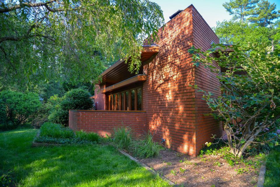 This Stunning Midcentury Frank Lloyd Wright Home is on Sale for $1.2 Million