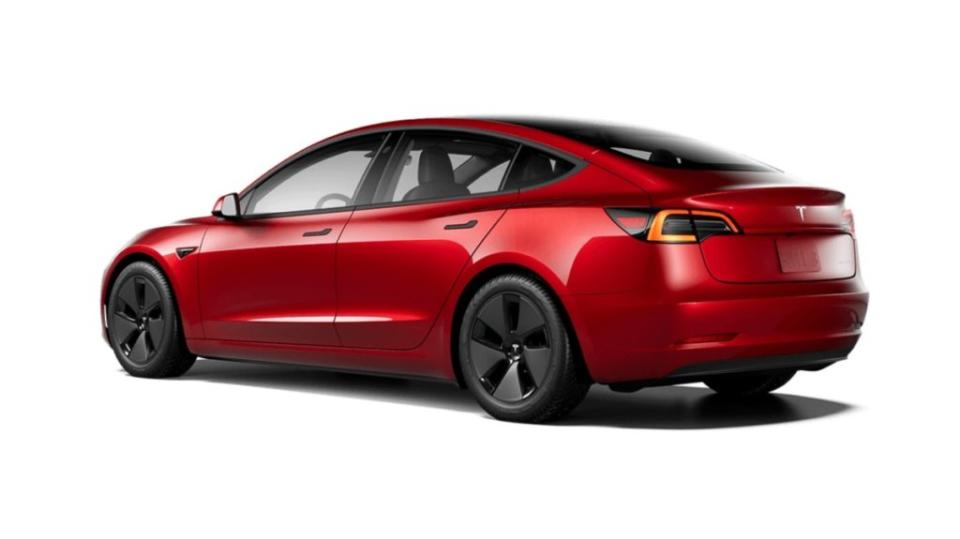 LFP磷酸鐵鋰電池可能是新車售價能夠大幅壓低的關鍵之一。(圖片來源/ Tesla)