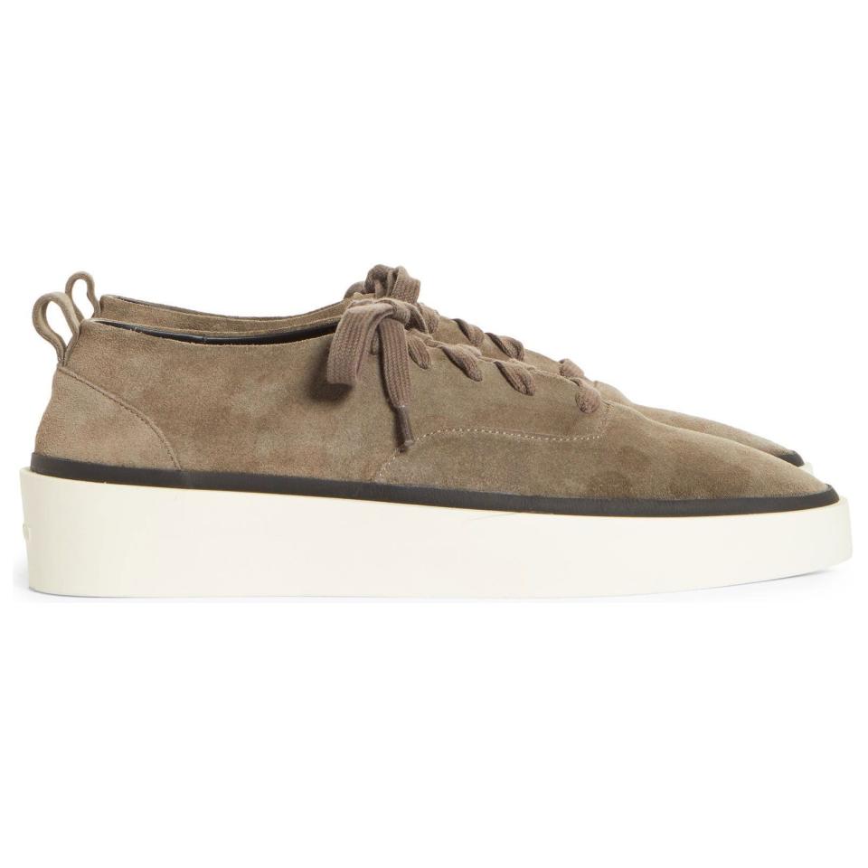 16) Fear of God 101 Low-Top Sneakers