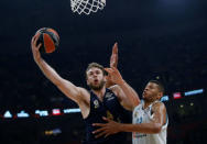 Basketball - Euroleague Final Four Final - Real Madrid vs Fenerbahce Dogus Istanbul - Stark Arena, Belgrade, Serbia - May 20, 2018 Fenerbahce Dogus Istanbul's Nicolo Melli in action with Real Madrid's Walter Tavares REUTERS/Alkis Konstantinidis