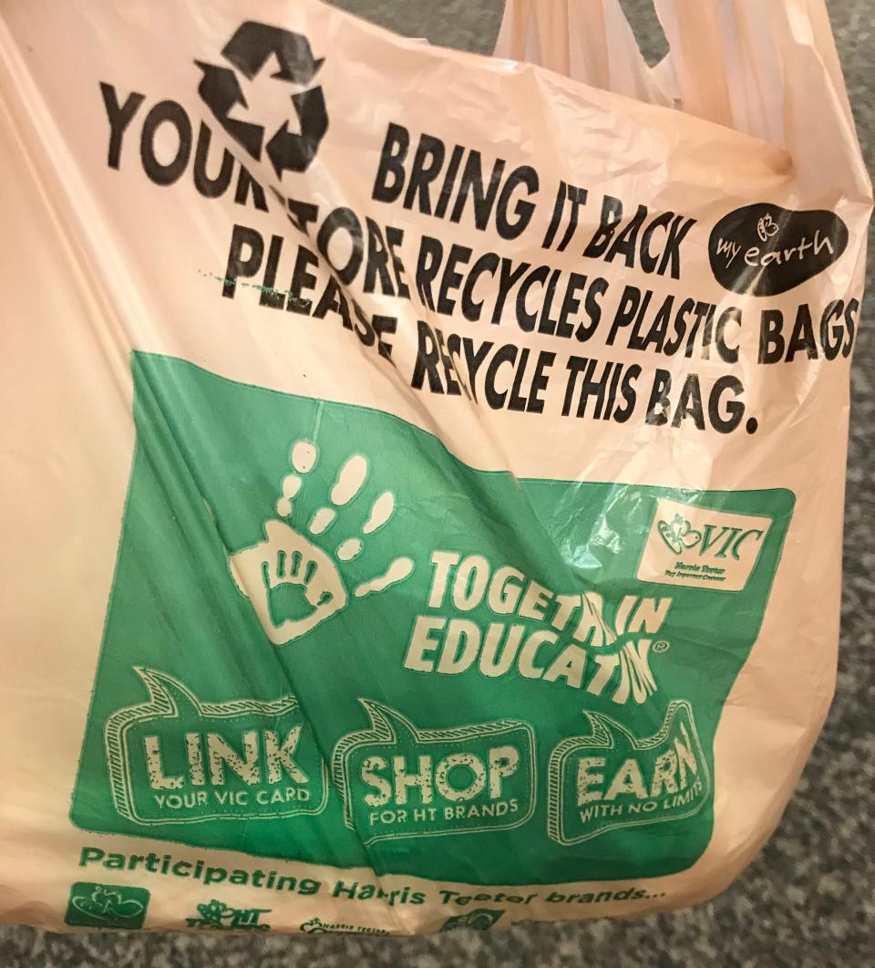 Community members urged City Council Oct. 11, 2022 to ban plastic bags in the city.