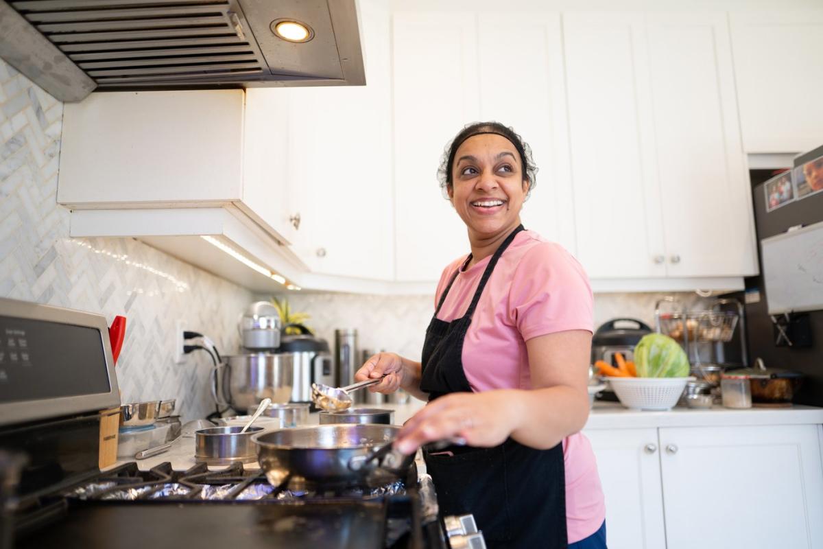 Taste of home: Tiffin lunch boxes bring comfort, affordability to immigrants