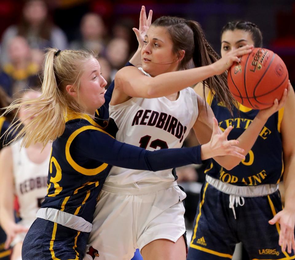 De Pere senior guard Claire Bjorge will play at the University of Minnesota-Duluth.