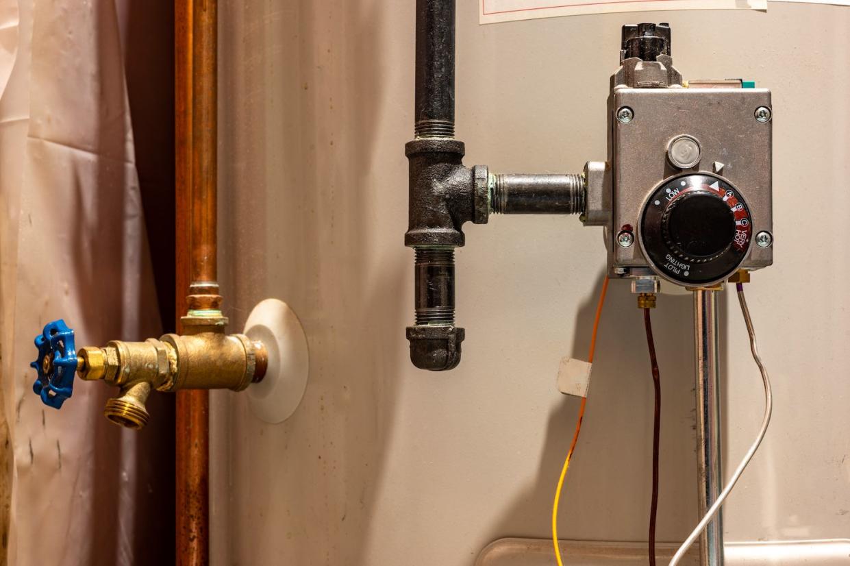 heating controls of a hot water heater