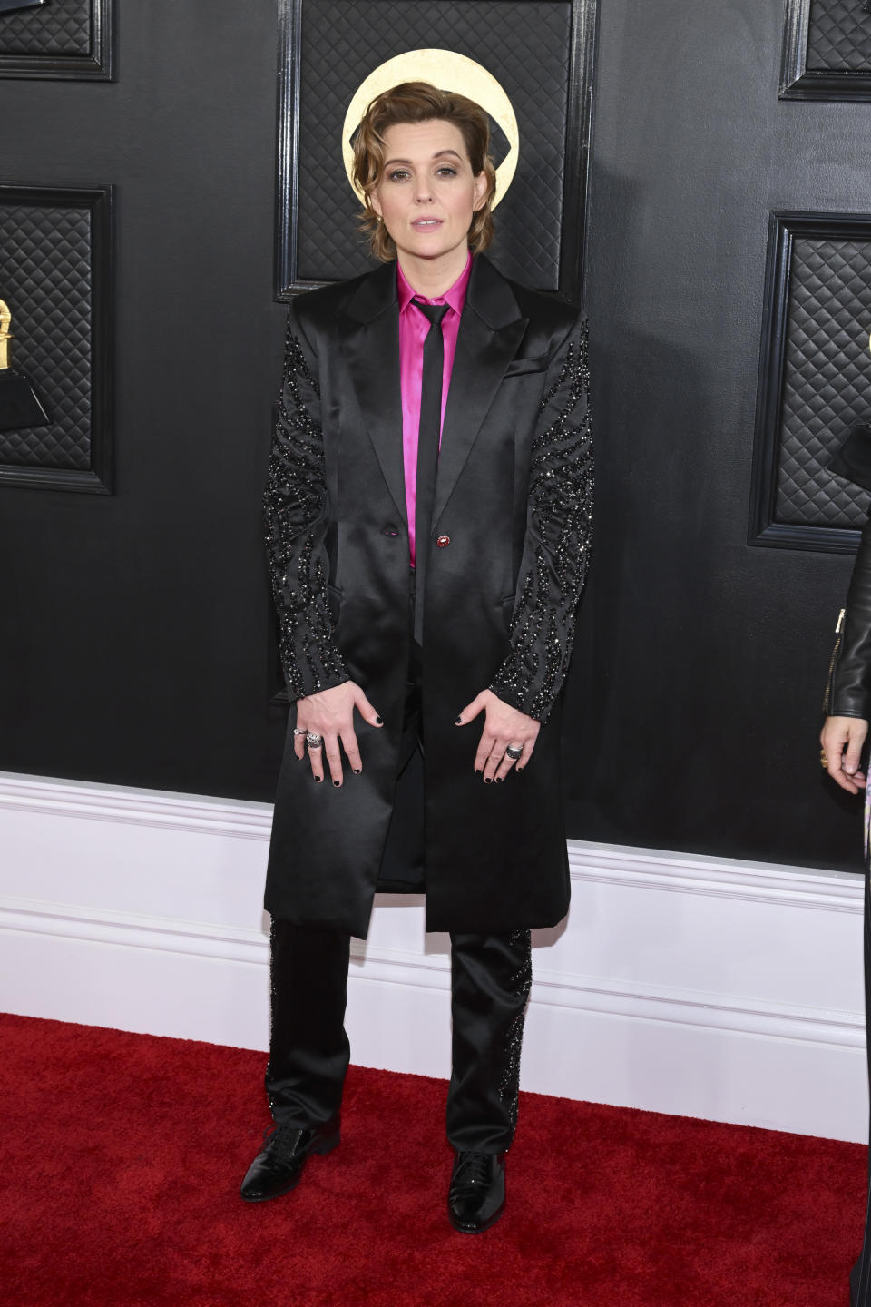 brandi carlile on the 2023 grammys red carpet