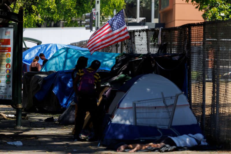 Homeless tents along Los Angeles sidewalk