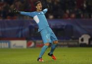 Football Soccer - Sevilla v Juventus - Champions League Group Stage - Group D - Sanchez Pizjuan, Seville, Spain - 8/12/15 Sevilla's Sergio Rico celebrates victory after match. REUTERS/Marcelo Del Pozo