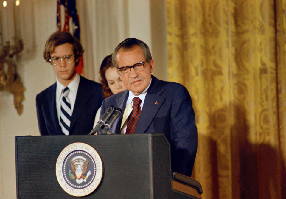 Richard Nixon en su mensaje de despedida en la Casa Blanca, tras renunciar a la presidencia, el 9 de agosto de 1974. (AP Photo)