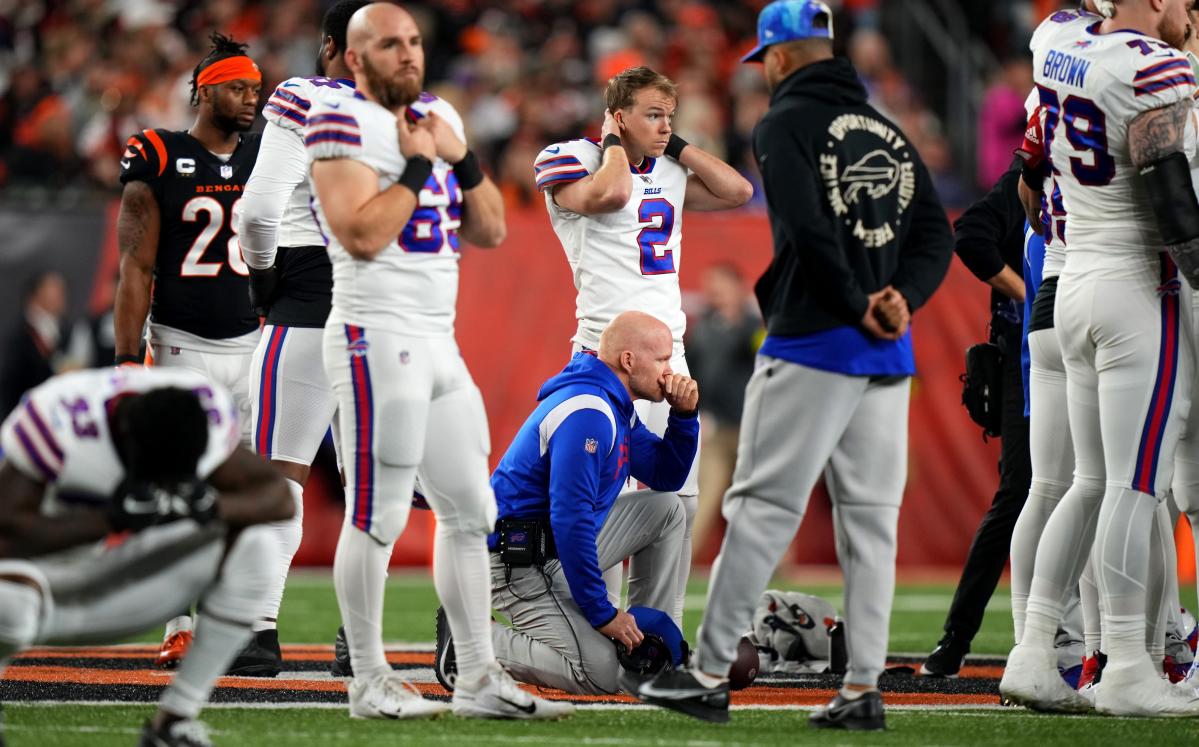 Damar Hamlin Update What We Know About Buffalo Bills Players Status After Cardiac Arrest