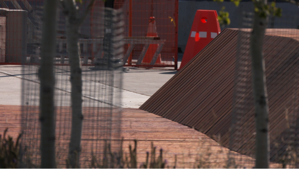 Calgary flood barrier2 - Connor ODonovan