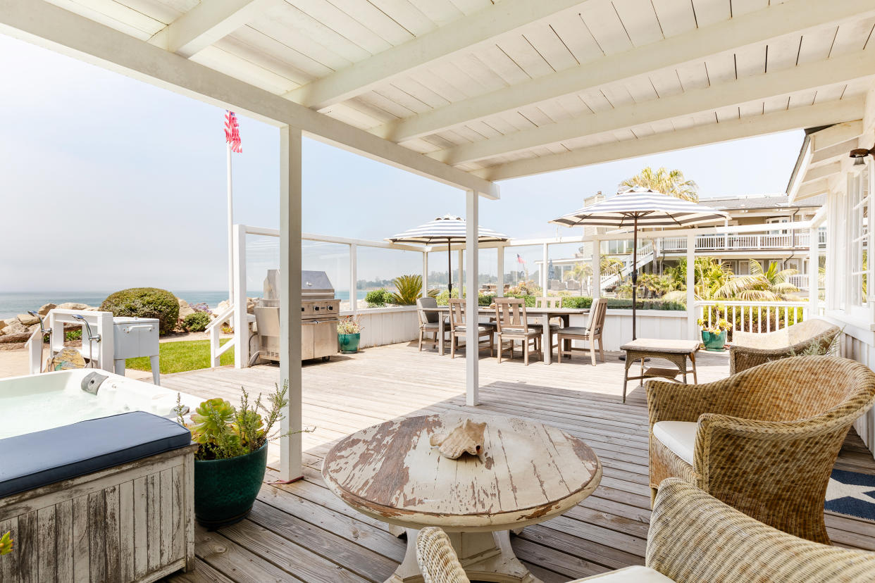 Ashton Kutcher and Mila Kunis put their beach house on Airbnb (Courtesy Katya Grozovskaya)