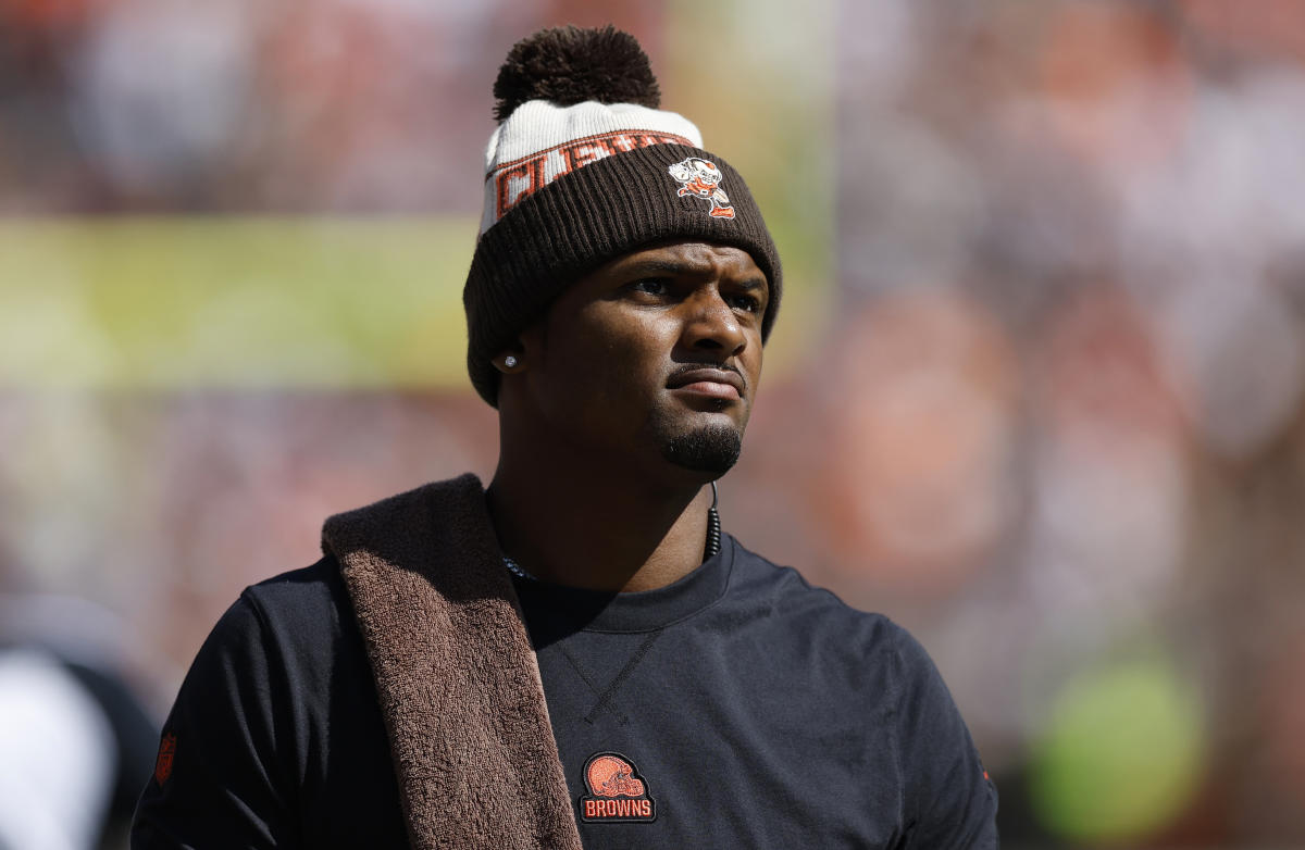 Browns QB Deshaun Watson is questionable to play against the Ravens amid  shoulder soreness