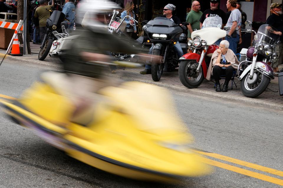 As Bike Week 2023 nears its end, bikers pack Daytona's Main Street and