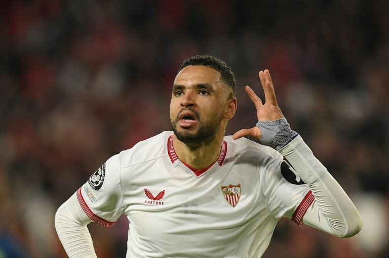 Youssef En-Nesyri celebra un gol durante un partido de la Liga de Campeones disputado entre el Sevilla y el PSV Eindhoven en el estadio Ramón Sánchez Pizjuán, el 29 de noviembre de 2024 en la ciudad española (Jorge Guerrero)