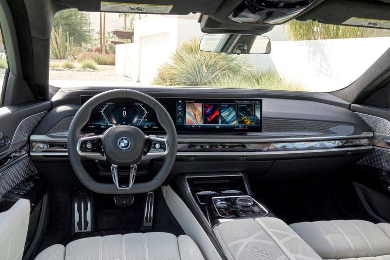 BMW i7 interior