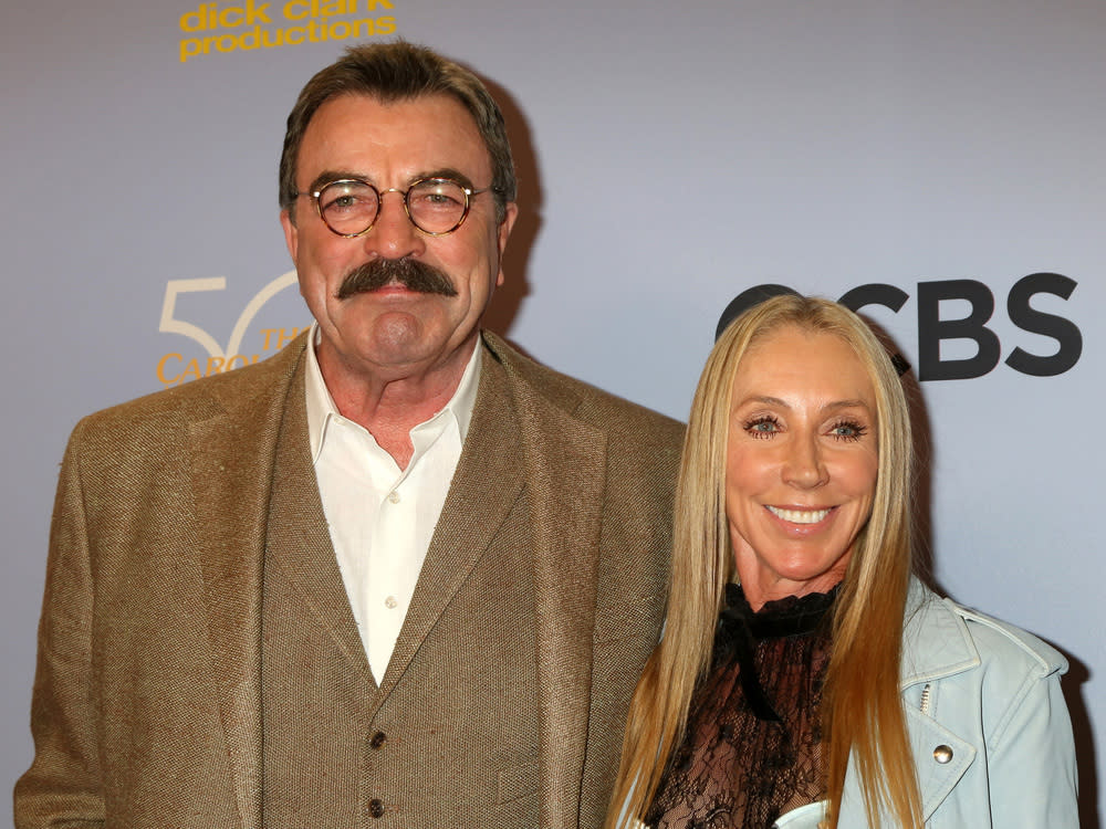 Schauspieler Tom Selleck und Jillie Mack sind seit mehr als 30 Jahren verheiratet (Bild: Kathy Hutchins / Shutterstock.com)