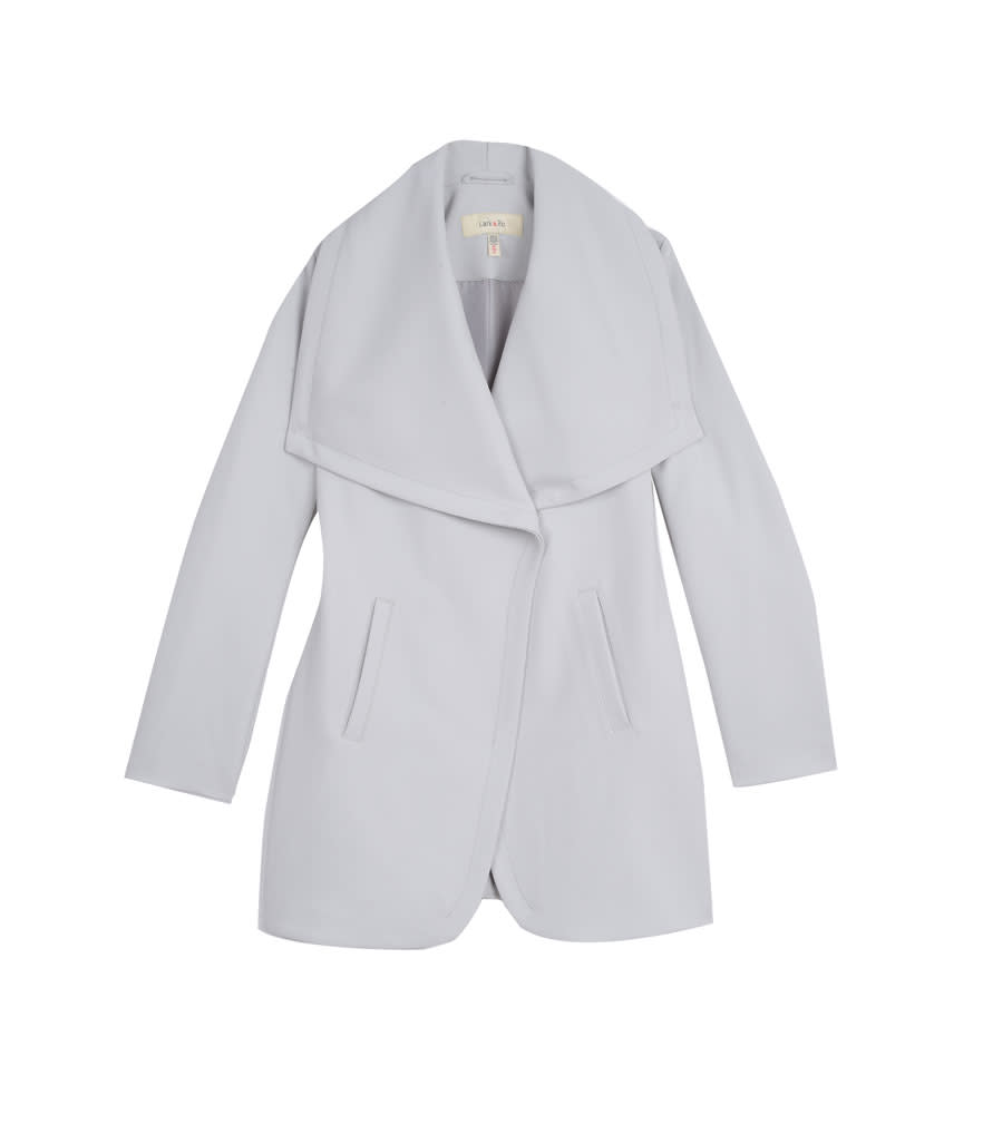 <p>Lark & Ro single-button jacket, $119,<a rel="nofollow noopener" href="https://www.amazon.com/dp/B01MTEYBXS/ref=twister_B01MTEYB10" target="_blank" data-ylk="slk:amazon.com/larkandro;elm:context_link;itc:0;sec:content-canvas" class="link "> amazon.com/larkandro</a> </p>