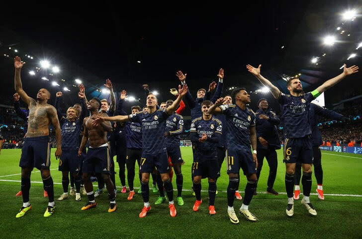 Los futbolistas del Real Madrid celebran el pase a las semifinales de la Champions