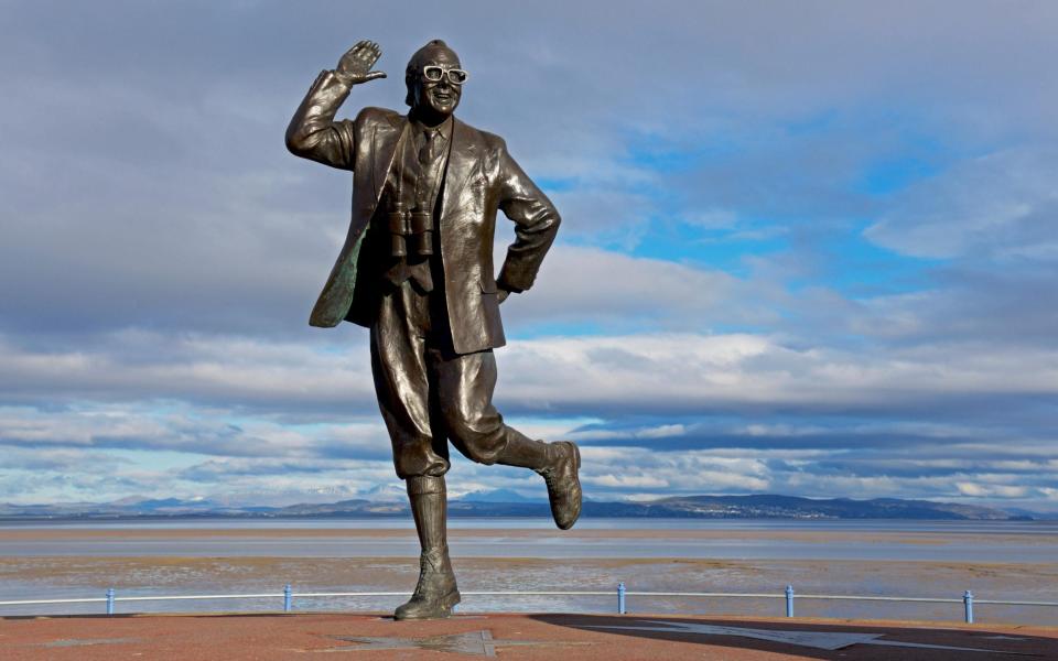 The statue of Eric Morecambe was unveiled by the Queen in 1999