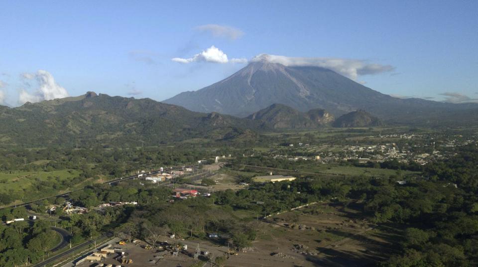 Guatemala’s Fuego Volcano and surrounding villages. <a href="http://www.apimages.com/metadata/Index/Guatemala-Volcano-of-Fire/bb8f0996ba9b41b8ae6a868eed9ce317/14/0" rel="nofollow noopener" target="_blank" data-ylk="slk:AP Photo/Santiago Billy;elm:context_link;itc:0;sec:content-canvas" class="link ">AP Photo/Santiago Billy</a>