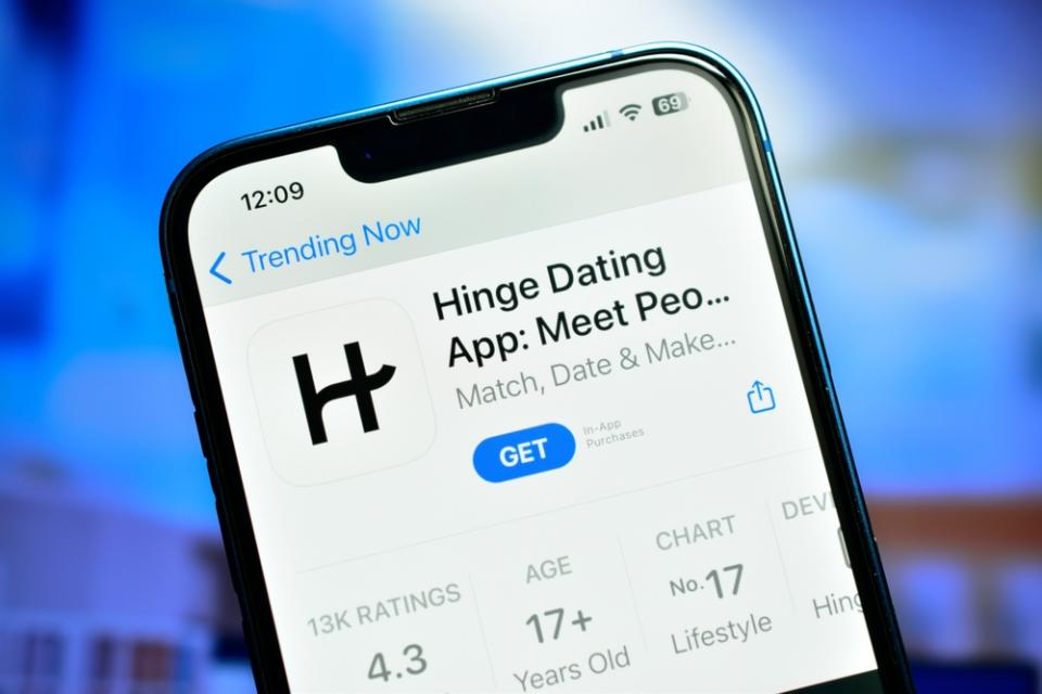 Hinge’s new “Your Turn Limits” feature will help daters to limit unanswered messages. Shutterstock