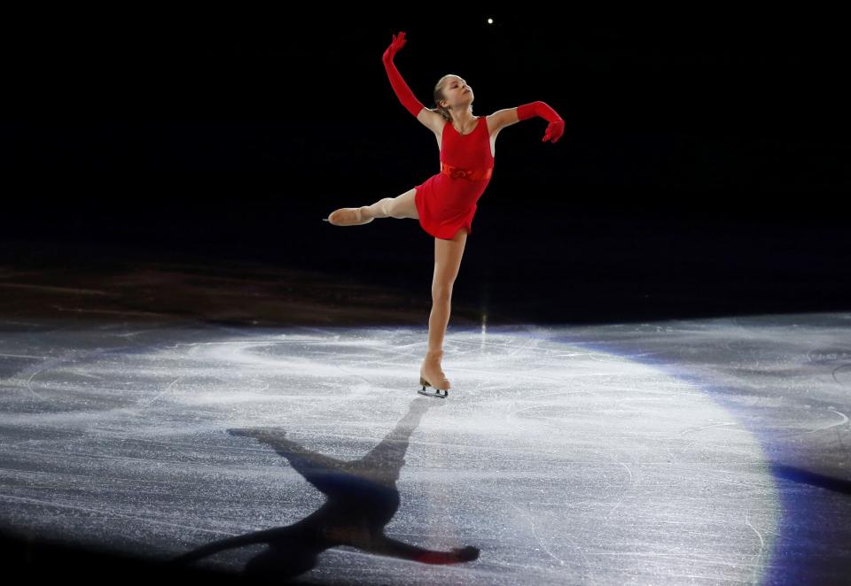 Russia's Yulia Lipnitskaya performs during the Figure Skating Gala Exhibition at the Sochi 2014 Winter Olympics, February 22, 2014. REUTERS/Lucy Nicholson (RUSSIA - Tags: SPORT FIGURE SKATING SPORT OLYMPICS)