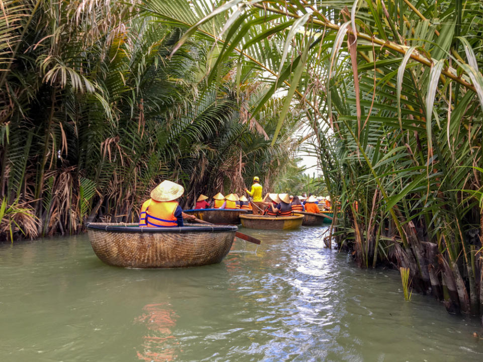 圖/圓形的竹籃船是越南傳統捕魚的代步工具，是目前熱門的地道體驗之一！