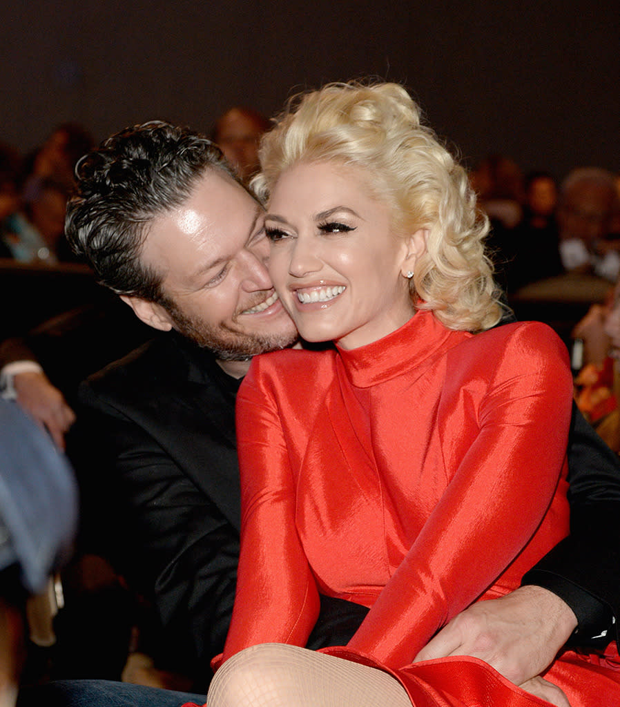 BEVERLY HILLS, CA - FEBRUARY 14:  Recording artists Blake Shelton (L) and Gwen Stefani attend the 2016 Pre-GRAMMY Gala and Salute to Industry Icons honoring Irving Azoff at The Beverly Hilton Hotel on February 14, 2016 in Beverly Hills, California.  (Photo by Kevin Mazur/WireImage)