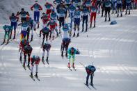 <p>08h14 : les Français loin du top 10 dans le marathon du ski de fond (50km). Le meilleur Français, Jean-Marc Gaillard, termine 18e. Le Finlandais Iivo Niskanen remporte l’or. </p>