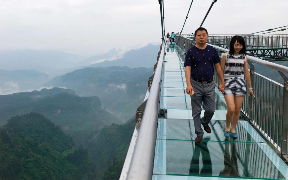 Glass-bottomed skywalk.