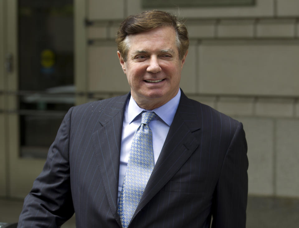 <span class="s1">Paul Manafort leaves Federal District Court in Washington after a hearing in May. (Photo: Jose Luis Magana/AP)</span>