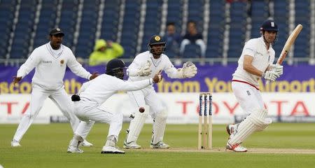 Britain Cricket - England v Sri Lanka - Second Test - Emirates Durham ICG - 30/5/16 England's Alastair Cook hits a single Action Images via Reuters / Jason Cairnduff Livepic