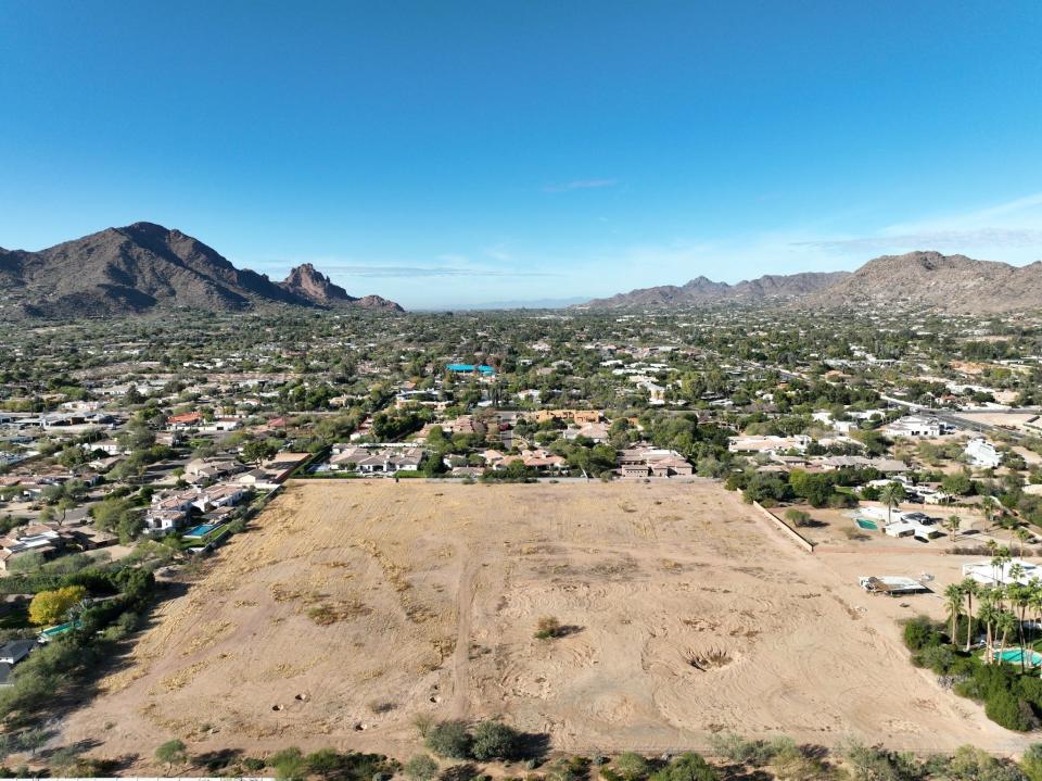 A new 10-acre luxury community that could sprout as many as eight multi-million houses in Paradise Valley was approved by the town’s council. Called Quail Run, the development is located south of Lincoln Drive and west of Scottsdale Road.